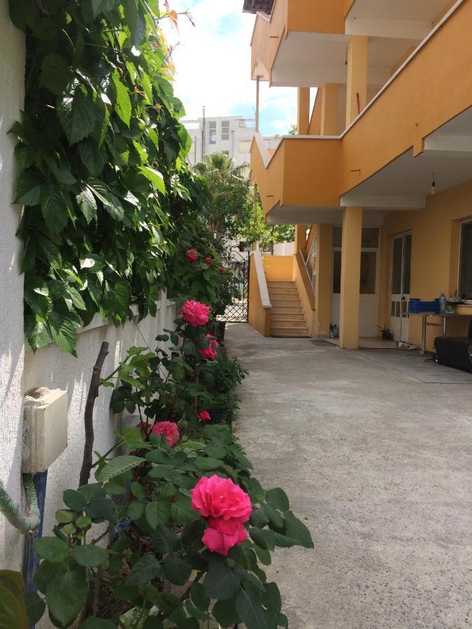 Vogli'S House Apartments & Rooms Durrës Buitenkant foto