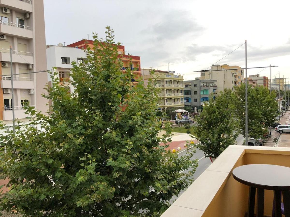 Vogli'S House Apartments & Rooms Durrës Buitenkant foto